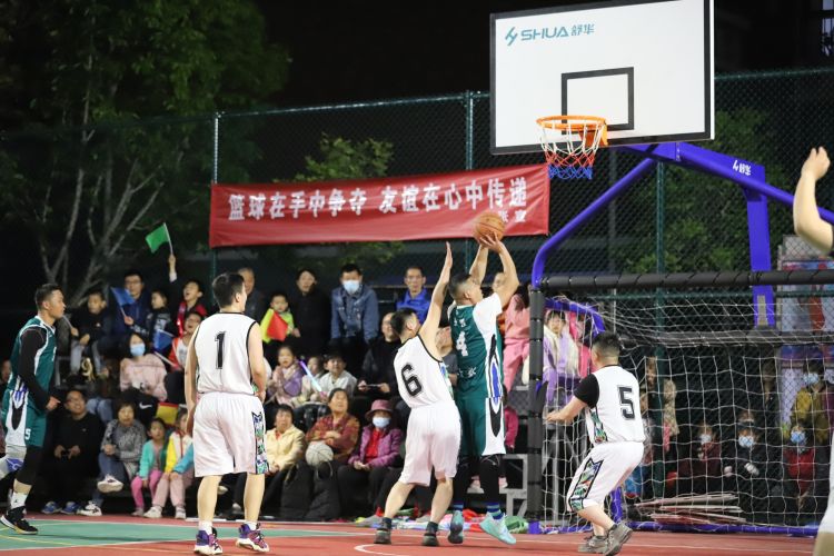 伦萨胡拜尔